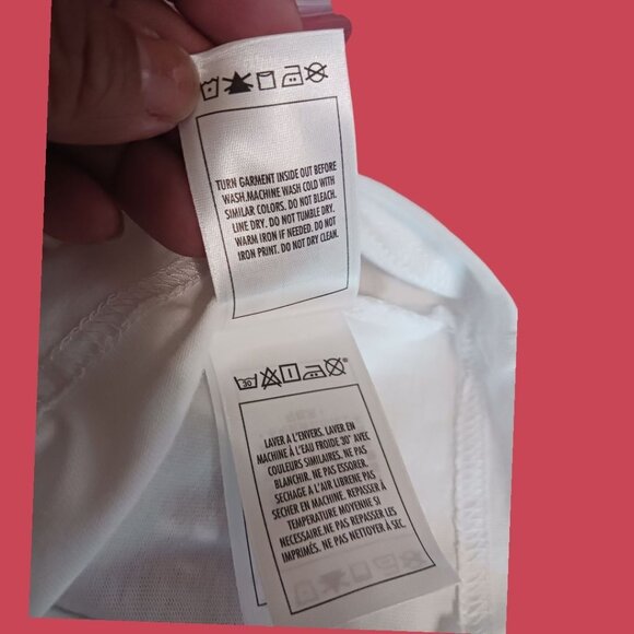 Shanghai Disney Resort T-Shirt With Skyline & Castle Design wht/blue/gold XLarge - Picture 12 of 15